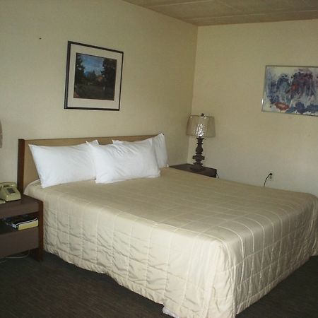 Bayside Motor Inn Блейн Екстер'єр фото